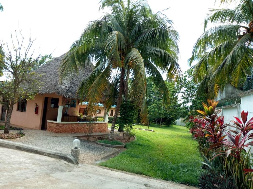 Safina Resort Zanzibar Buitenkant foto